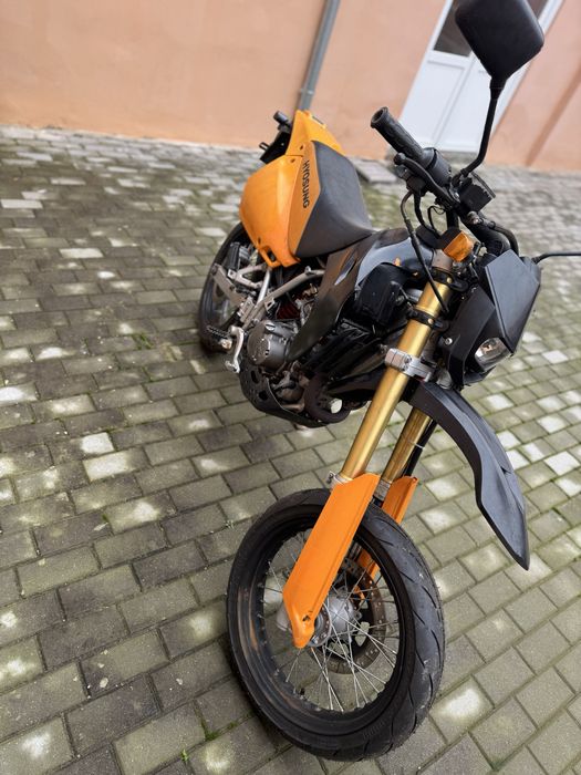 Enduro hyosung 125