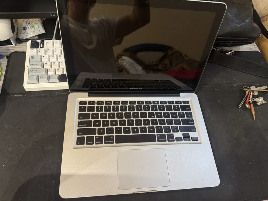 Продам Apple MacBook Pro 13