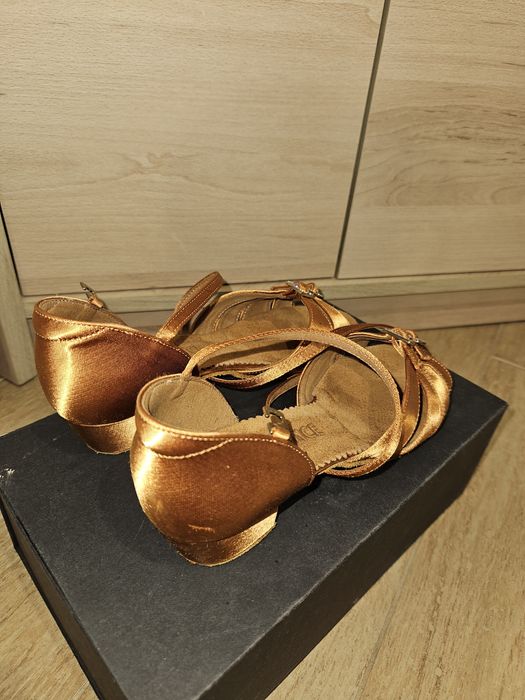 Pantofi dans sportiv