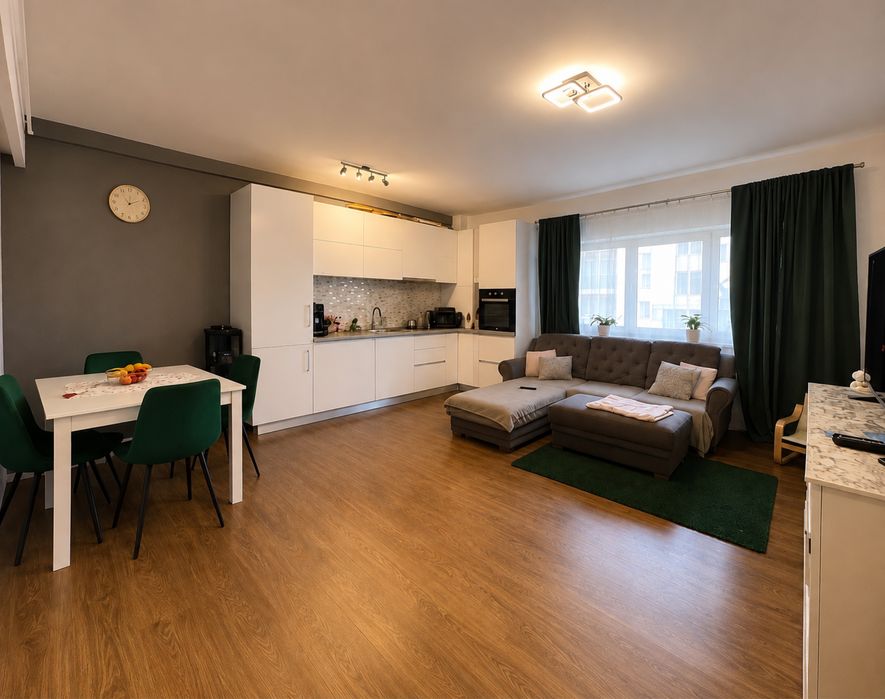 Urgent!!! Apartament + curte privata