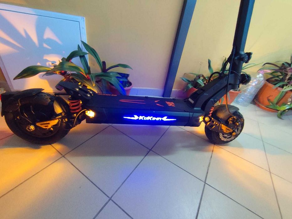 Vând trotineta kukirin G2 master
