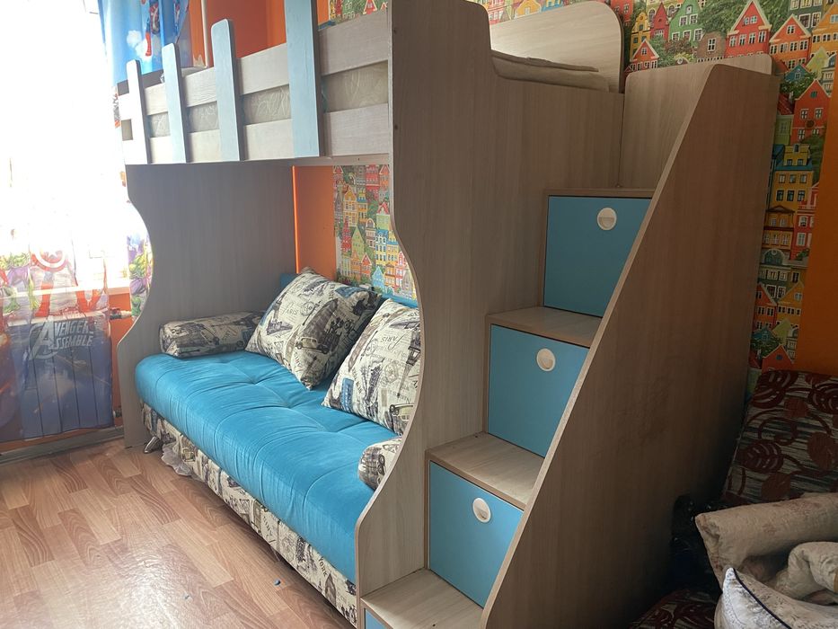 Продам двухярусную кровать