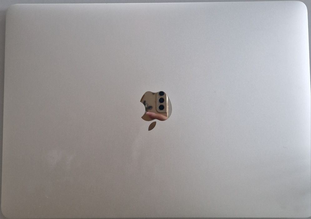 MacBook Air intel core i3