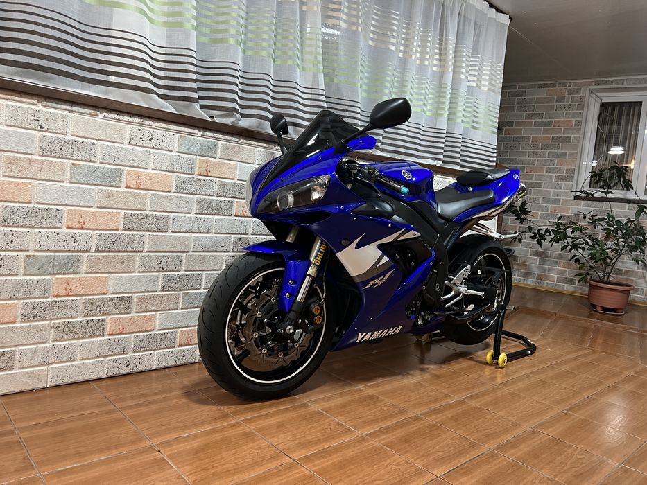 Yamaha YZF-R1
