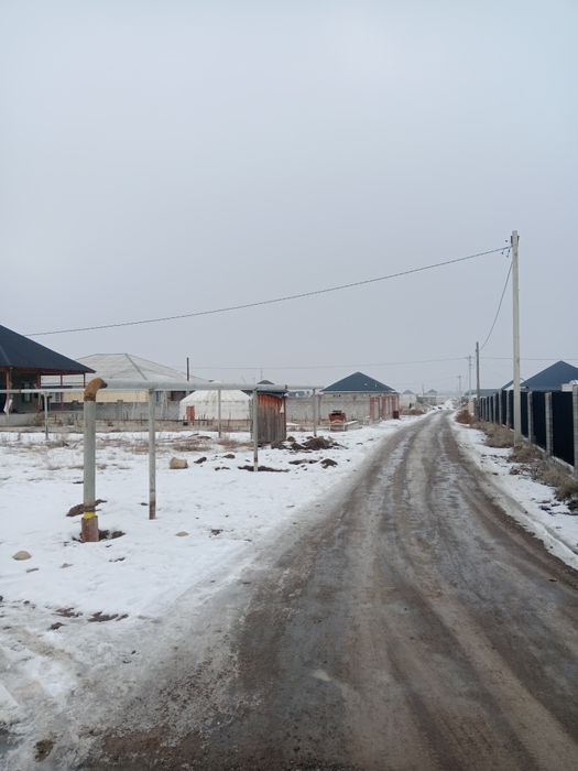 Продам недостроенный дом с участком