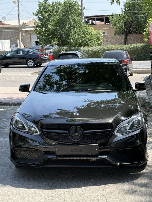 Mercedes benz w212 E550 tozza ideal