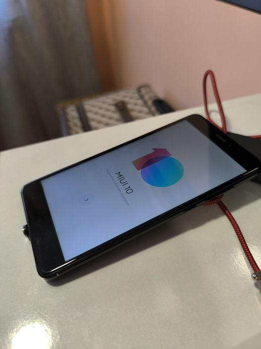 Xiaomi redmi note 4 със  зарядно