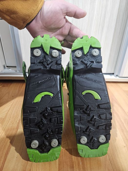 Clapari schi tura Dynafit Vulcan Carbon flex 130, marime 41, mondo 265