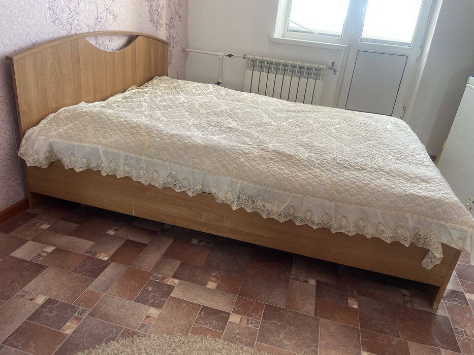 Продам двухспальную кровать