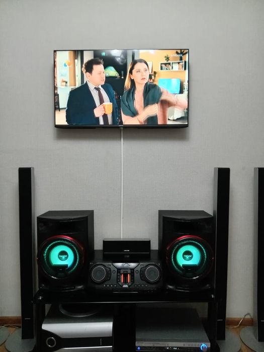 LG CL87 (2350Вт)