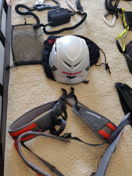 Inchiriere echipament via ferrata Timisoara kit complet marimi diferit