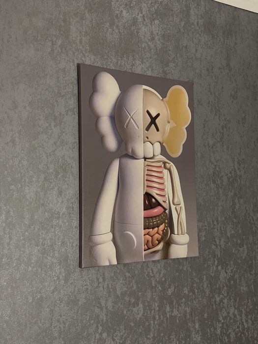 Картина  KAWS современное исскуство