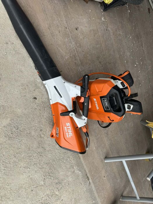 Батерия Stihl AL3000L и акумолаторна  ДУХАЛКА STIHL ST ВGA 200 щил
