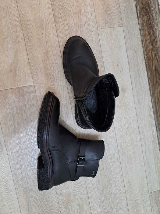 Продам Женские качественное ecco обувь.