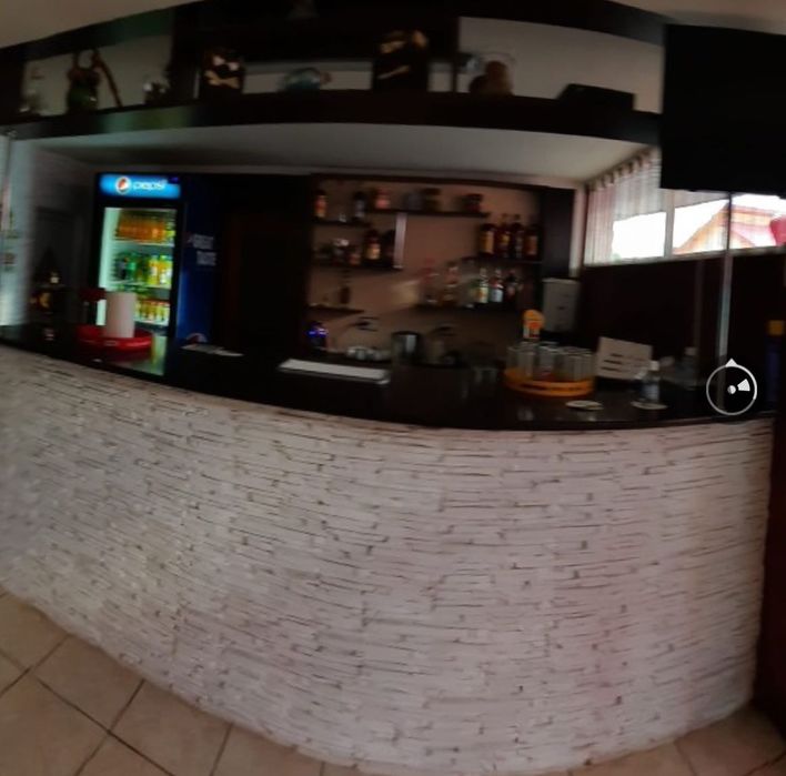 Spațiu comercial tip bar – parțial utilat, de vânzare