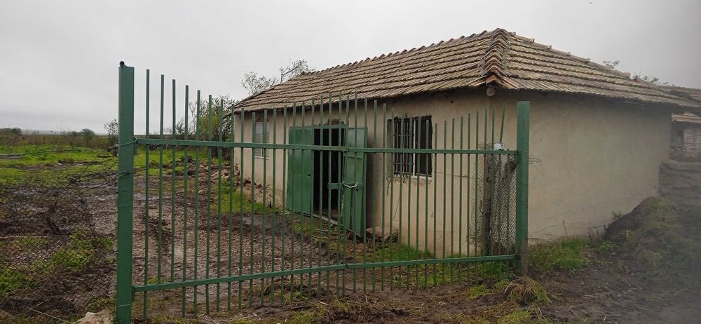 Дава се под наем Промишлена сграда в с. Кардам, Област Добрич - 4000 кв.м за 62962.56 € - Снимка #8