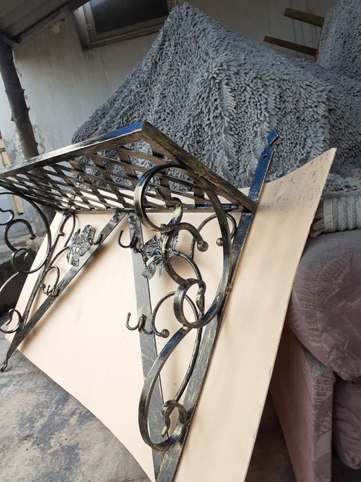 Кованая вешалка исклюзив