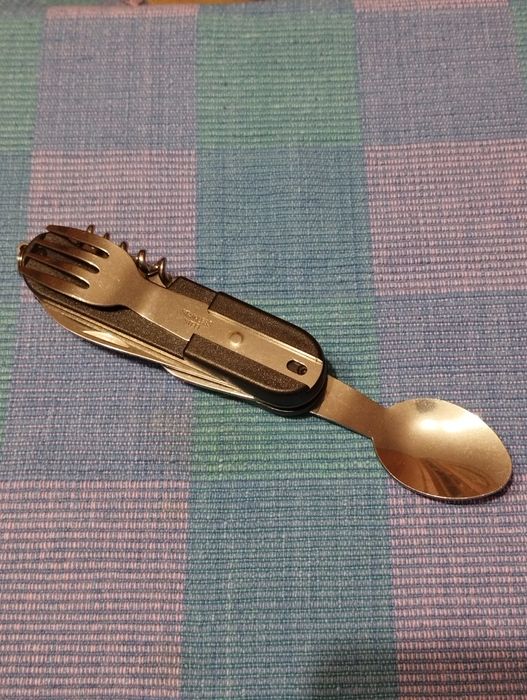 Briceag multifunctional