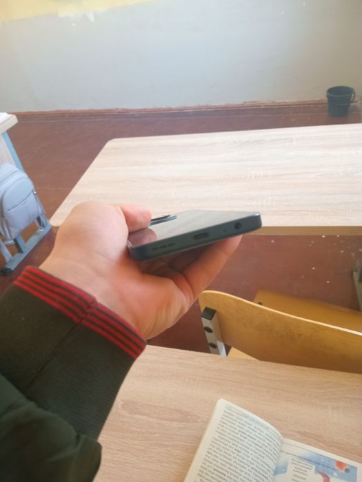 ZTE NUBIA V 60 30kun kafolati bilan