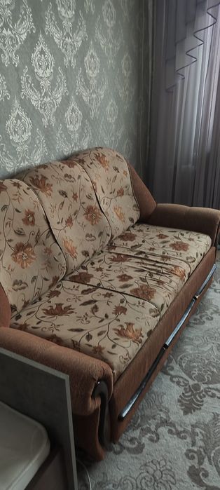 Продам диван в нормальном состоянии