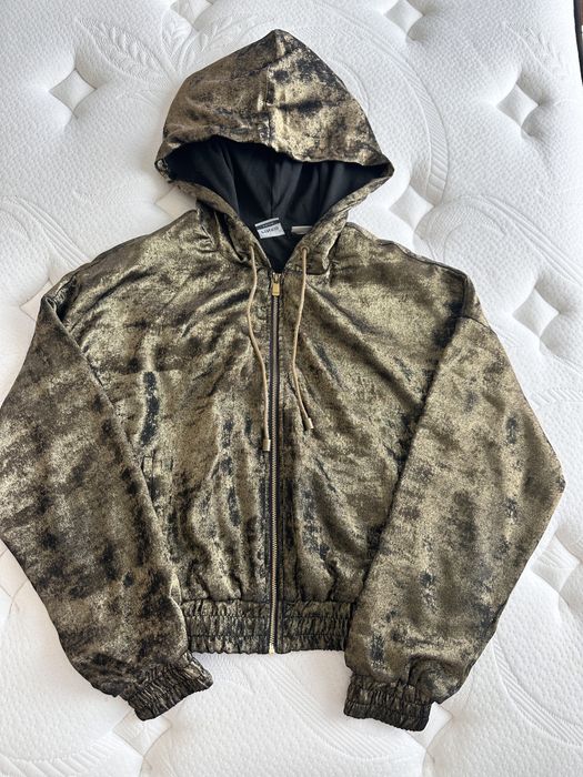 Pinko анцунг и суитчър