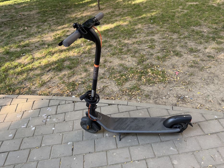 Trotineta electrica  Ninebot Kickscooter E2 Plus