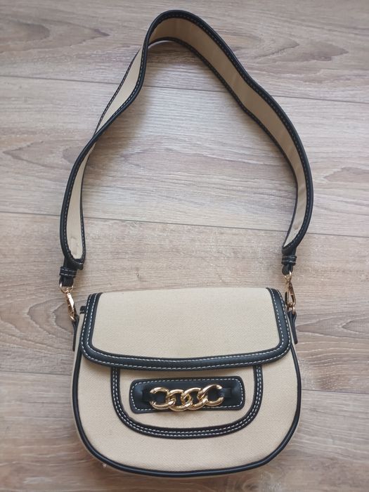 Нова дамска чанта лятна бежова