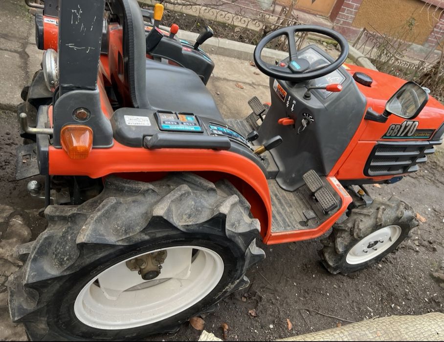 Tractor Kubota 17cp cu freză