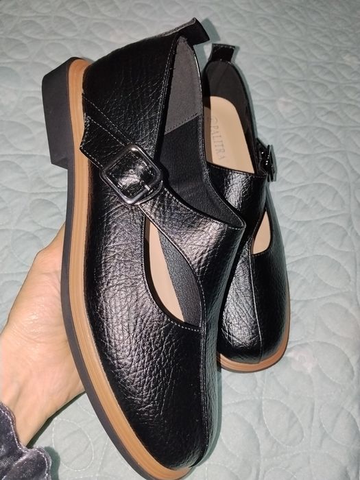 Yangi tufli 40 razmerli