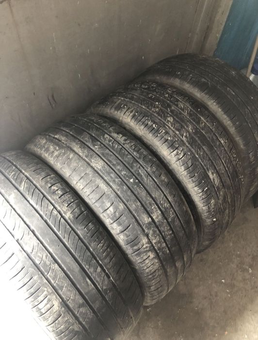 Продам летние шины 215/50/17