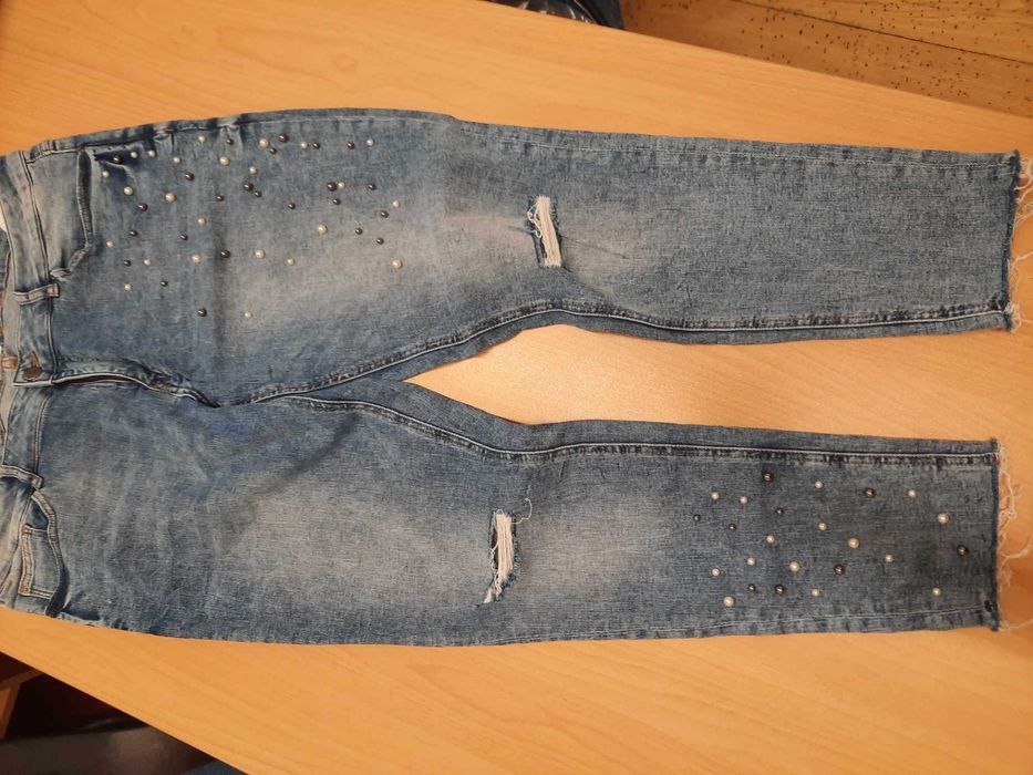 Дамски панталони и дънки