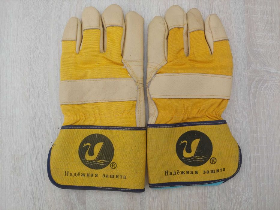 Продам перчатки разные