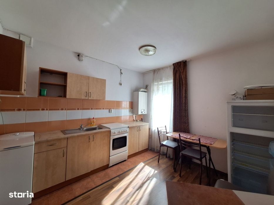 Apartament decomandat, etajul 1, zona KIK