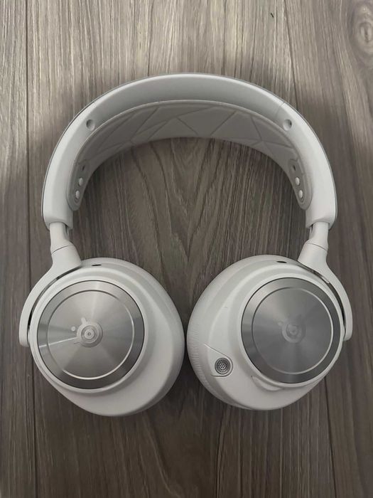 SteelSeries Artics Nova Pro Wireless Albe
