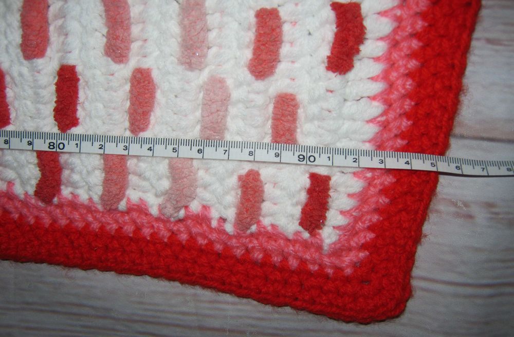 Бебешки ръчно плетени комплекти