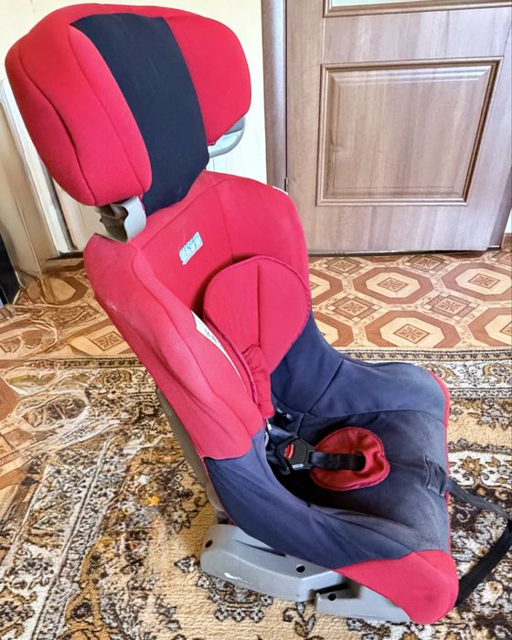 Продам автокресло детское