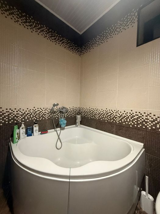 Все для ванной комнаты: ванна, унитаз, шкафчики