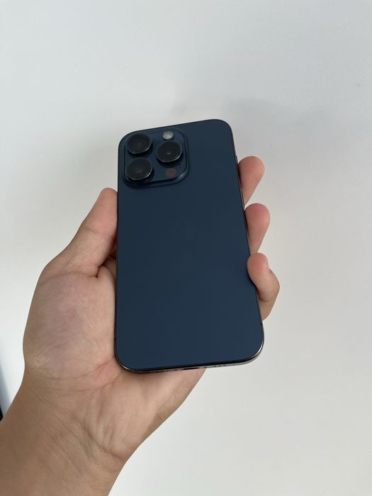 iPhone 15 Pro 256 GB Blue Titanium
