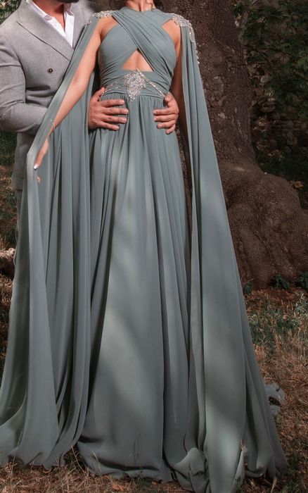 Дълга официална рокля