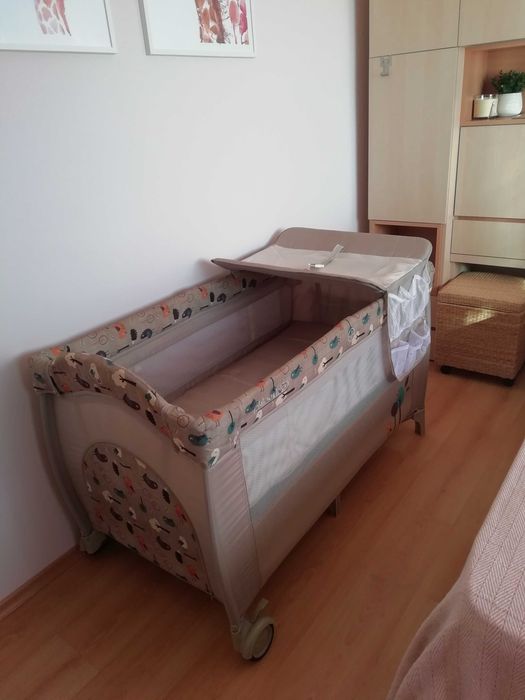 Сгъваема кошара CHIPOLINO BELLA с матрак 120х60 см към нея