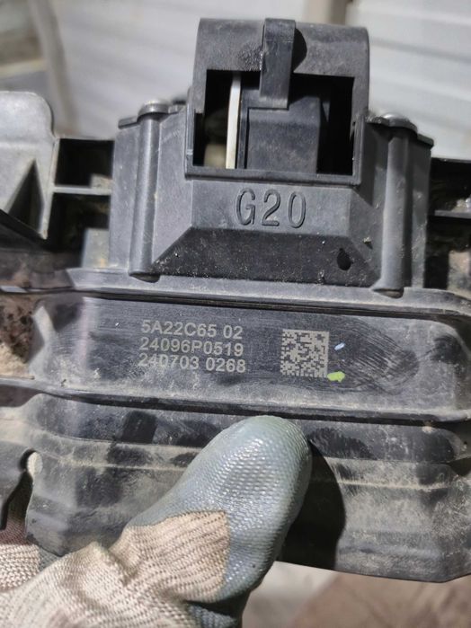 Hota radiatoare jaluzele Bmw Seria 3 G20-G21 M-Paket Cod  5A22C65-02