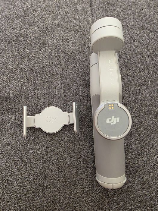 DJI Osmo Mobile 7