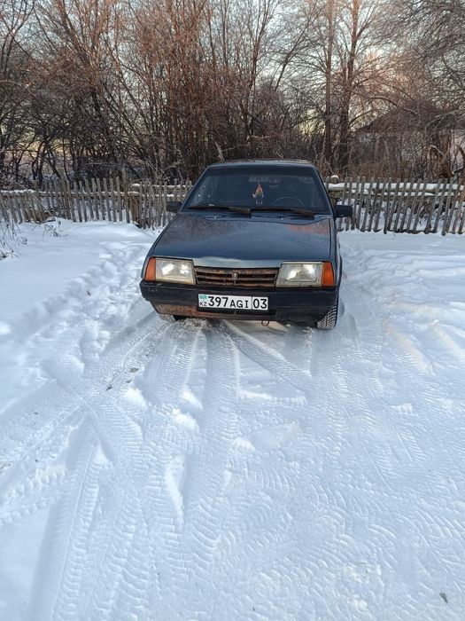 ВАЗ-21099 автомобиль