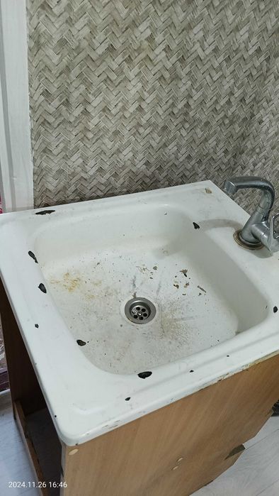 Продаю б/у умывальник
