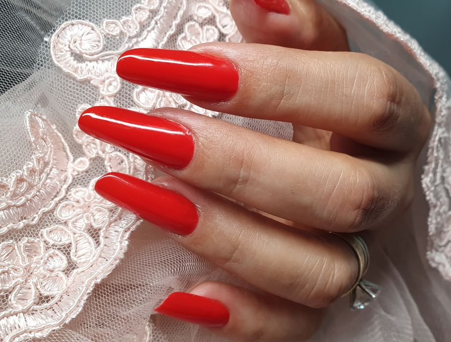 Unghii ojă semi/ gel .