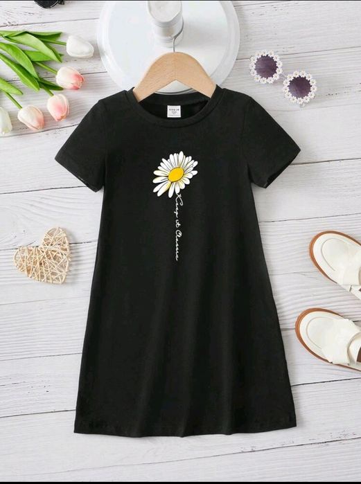 Две рокли с къс ръкав 122 см