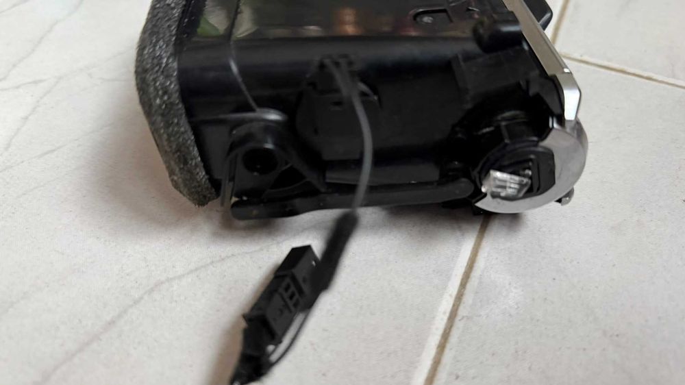 Оригинален въздуховод десен BMW X5 G05