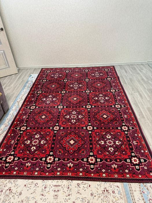 Продается шерстяной ковер