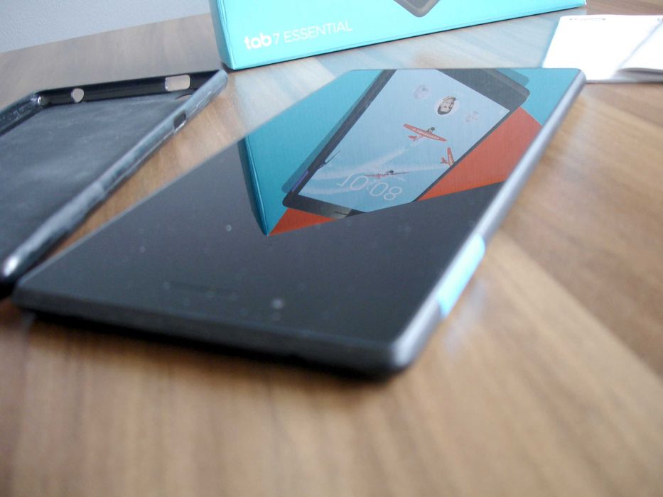 Таблет Lenovo Tab 7 Essential