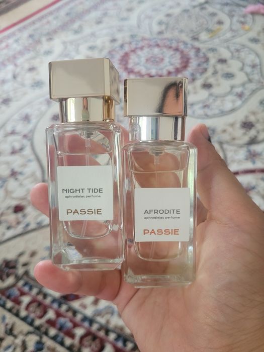Продам парфюм, духи новые